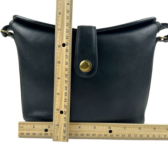 Coach Vintage Binocular Crossbody Bag Leather Unique Fold Over Top Pull Black - Picture 3 of 16